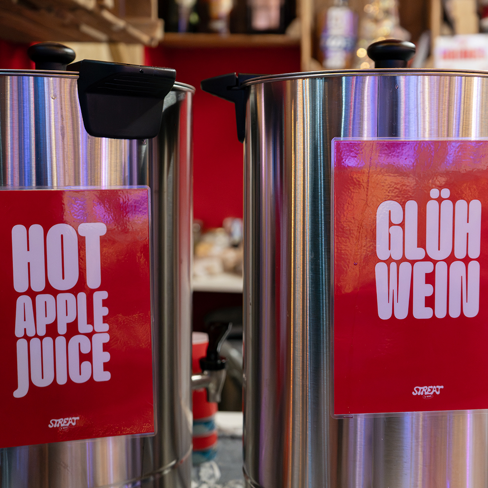 Streat Xmas Glüwhein and apple juice